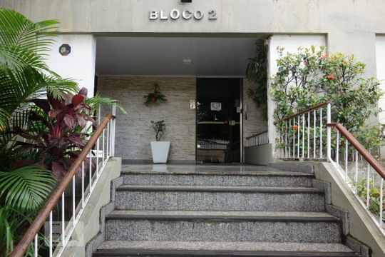 Entrada de apartamento à venda com 3 quartos, 80m² em Engenho de Dentro, Rio de Janeiro