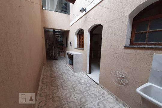 Lavanderia de casa à venda com 3 quartos, 180m² em Vila Santa Virginia, São Paulo