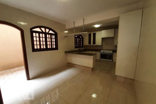 Cozinha de casa à venda com 3 quartos, 180m² em Vila Santa Virginia, São Paulo