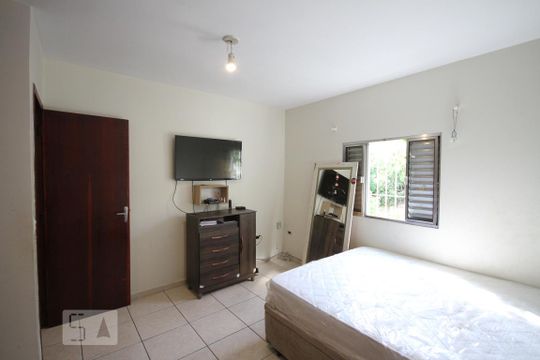 Quarto 1 de casa para alugar com 3 quartos, 110m² em Vila Gumercindo, São Paulo
