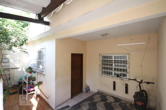 Garagem de casa para alugar com 3 quartos, 110m² em Vila Gumercindo, São Paulo