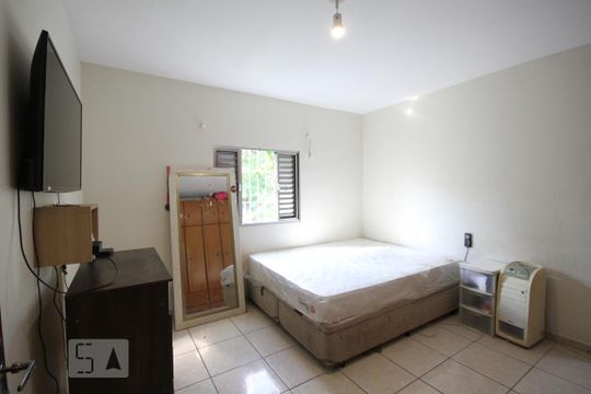 Quarto 1 de casa para alugar com 3 quartos, 110m² em Vila Gumercindo, São Paulo