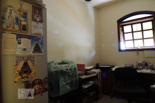 Escritório de casa à venda com 4 quartos, 166m² em Taquara, Rio de Janeiro
