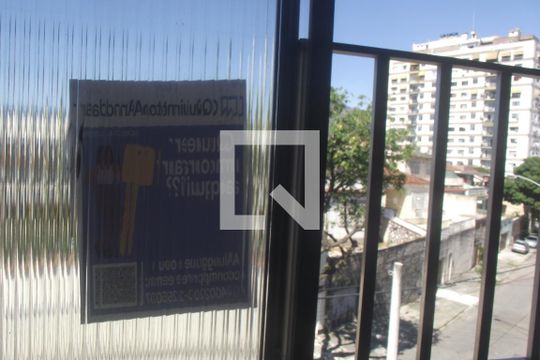 plaquinha  de apartamento para alugar com 2 quartos, 80m² em Cachambi, Rio de Janeiro