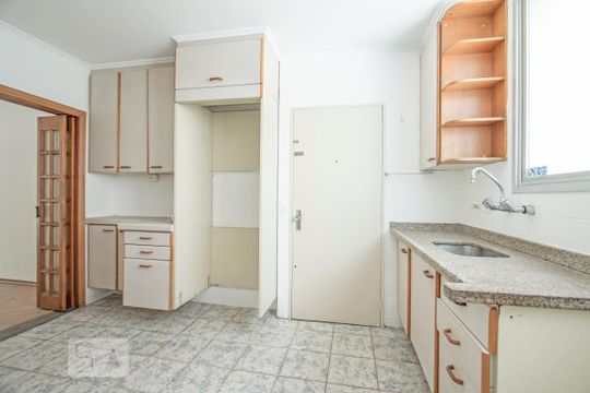 Cozinha de apartamento para alugar com 3 quartos, 118m² em Brooklin Novo, São Paulo