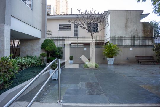 Área comum de apartamento para alugar com 2 quartos, 64m² em Vila Olímpia, São Paulo
