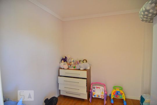 Casa 1 - Closet de casa para alugar com 6 quartos, 630m² em Igara, Canoas