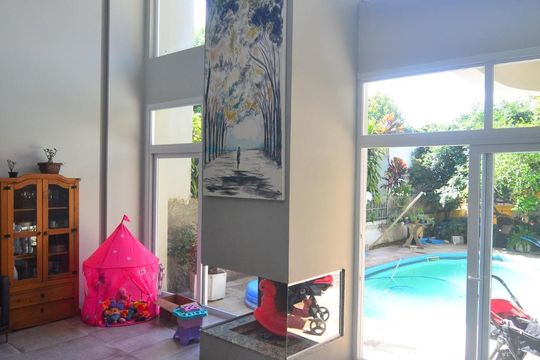 Casa 1 - Sala de casa para alugar com 6 quartos, 630m² em Igara, Canoas