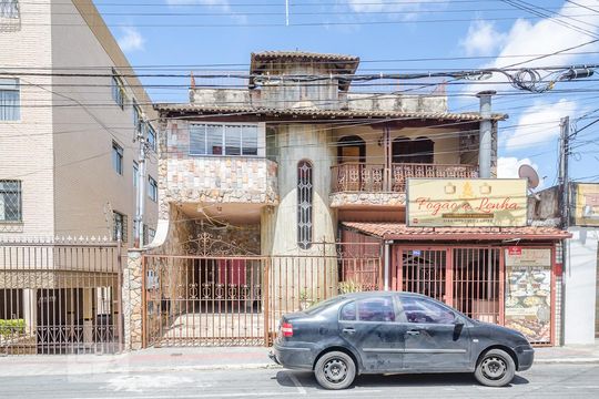 Fachada de kitnet/studio para alugar com 1 quarto, 30m² em Caiçaras, Belo Horizonte