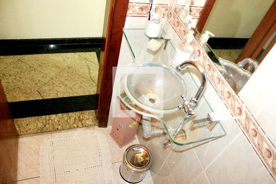 Lavabo de casa à venda com 3 quartos, 123m² em Vila Rosalia, Guarulhos