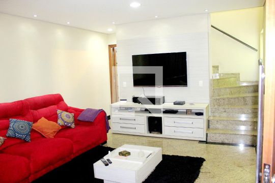 Casa à venda com 3 quartos, 123m² em Vila Rosalia, Guarulhos