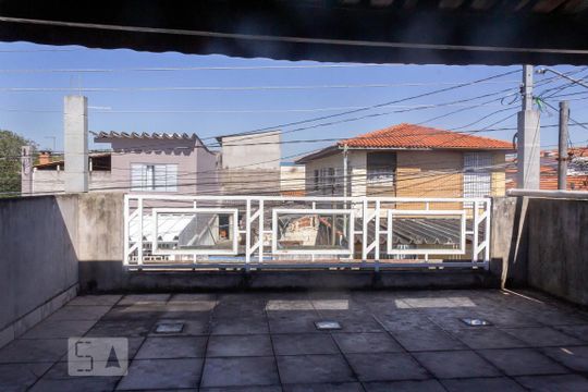 Varanda Suíte  de casa para alugar com 3 quartos, 160m² em Jardim Guarapiranga, São Paulo