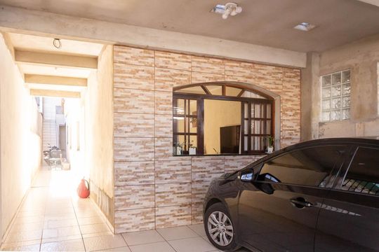 Garagem de casa para alugar com 3 quartos, 160m² em Jardim Guarapiranga, São Paulo