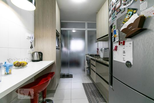 Cozinha de apartamento à venda com 3 quartos, 80m² em Chácara Seis de Outubro, São Paulo