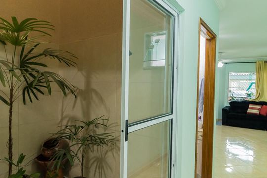Corredor de casa à venda com 3 quartos, 167m² em Jardim Triana, São Paulo