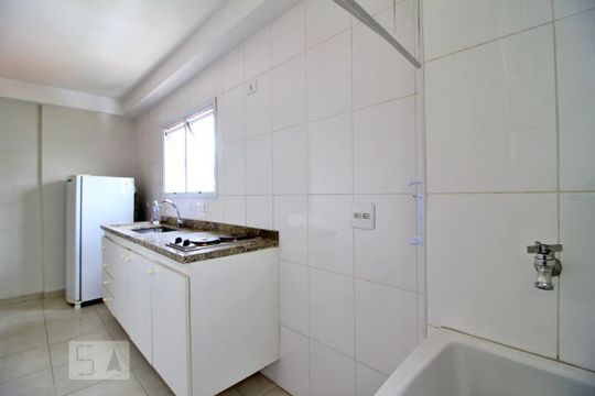 Cozinha e Área de Serviço de apartamento para alugar com 1 quarto, 26m² em Bangú, Santo André