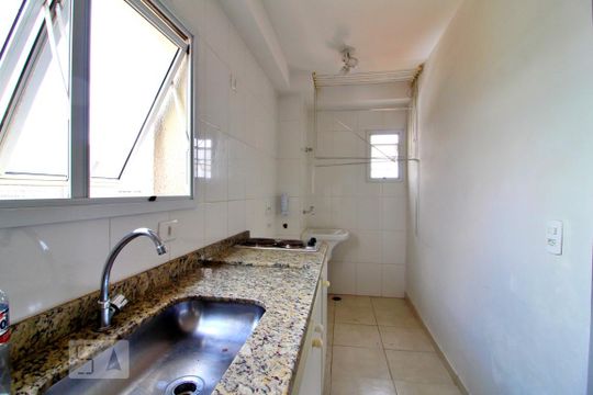 Cozinha de apartamento para alugar com 1 quarto, 26m² em Bangú, Santo André