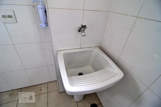 Área de Serviço de apartamento para alugar com 1 quarto, 26m² em Bangú, Santo André