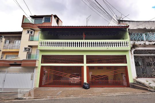 Fachada de casa à venda com 5 quartos, 392m² em Parque Oratorio, Santo André
