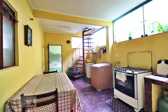 Área de Serviço de casa à venda com 5 quartos, 392m² em Parque Oratorio, Santo André