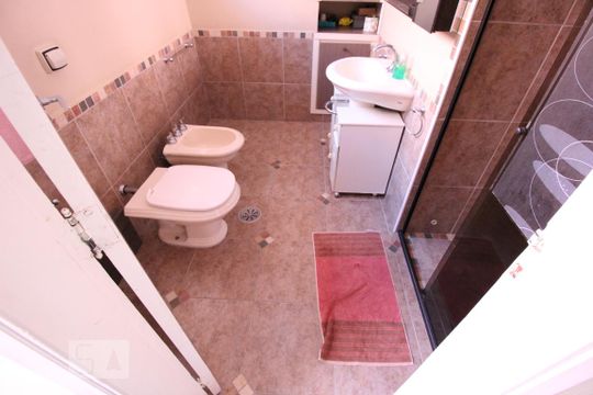 Banheiro da suíte de casa à venda com 3 quartos, 210m² em Vila Romana, São Paulo