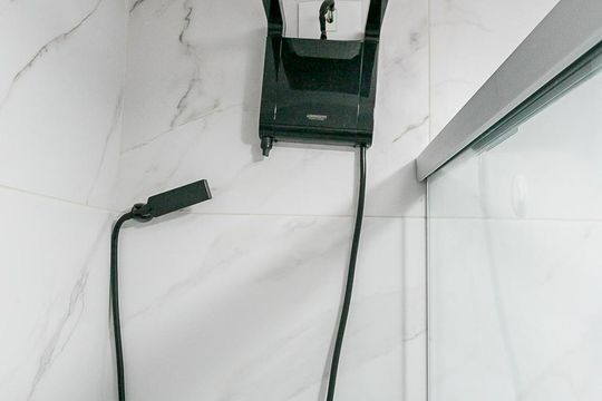 Chuveiro de apartamento à venda com 1 quarto, 49m² em Pinheiros, São Paulo
