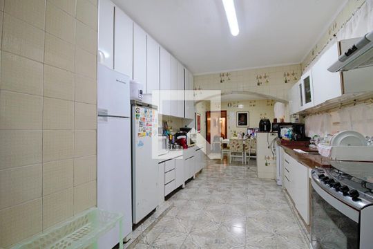 Cozinha de casa à venda com 5 quartos, 200m² em Vila Morse, São Paulo