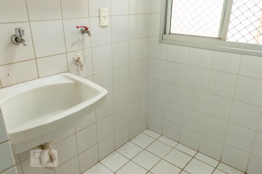 Área de Serviço de apartamento para alugar com 2 quartos, 58m² em Residencial Eldorado, Goiânia