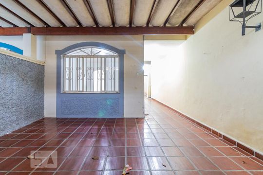 Garagem de casa à venda com 4 quartos, 150m² em Jardim Ernestina, São Paulo