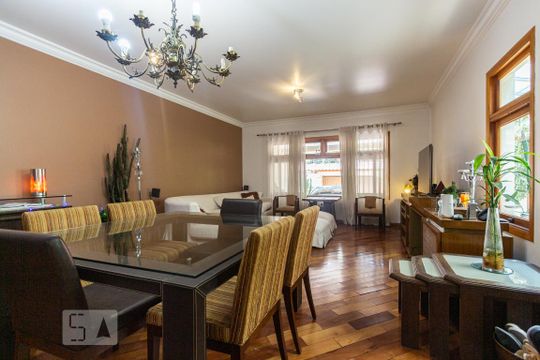 Sala de casa à venda com 4 quartos, 250m² em Lar São Paulo, São Paulo