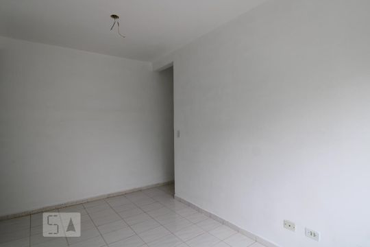 Sala de apartamento para alugar com 2 quartos, 52m² em Jardim Iracema, São Paulo