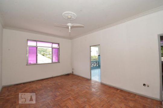 Casa de Condomínio para alugar com 2 quartos, 100m² em Irajá, Rio de Janeiro