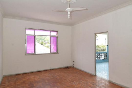 Sala de casa de condomínio para alugar com 2 quartos, 100m² em Irajá, Rio de Janeiro