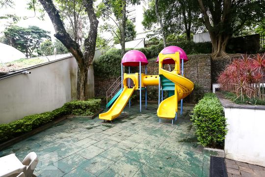 Área Comum - Playground de apartamento à venda com 4 quartos, 300m² em Vila Suzana, São Paulo