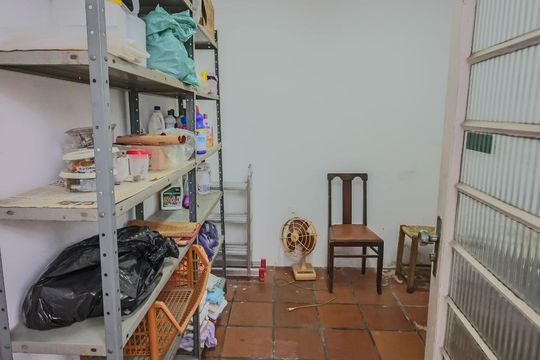Quintal Deposito de casa para alugar com 4 quartos, 200m² em Parque Continental, São Paulo