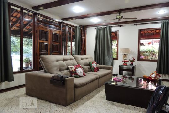 Sala de Estar de casa de condomínio à venda com 4 quartos, 301m² em Taquara, Rio de Janeiro