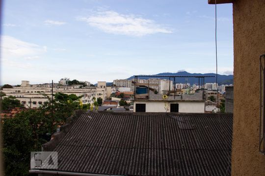 Quarto 02 - 2º Andar - Janela de casa para alugar com 4 quartos, 120m² em Inhaúma, Rio de Janeiro