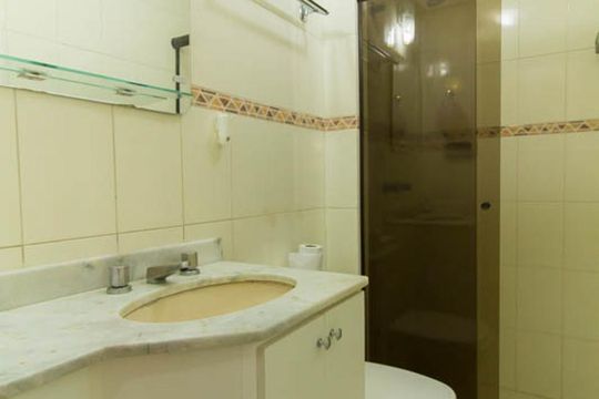 Banheiro  de apartamento para alugar com 3 quartos, 80m² em Vila Mariana, São Paulo
