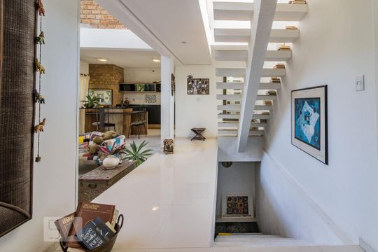 Hall de Entrada de casa à venda com 3 quartos, 200m² em Ipanema, Porto Alegre