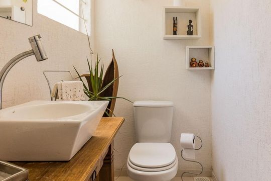 Lavabo de casa à venda com 3 quartos, 200m² em Ipanema, Porto Alegre