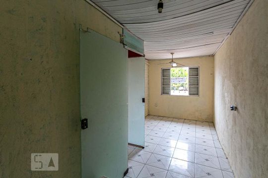 Quarto 2 de casa à venda com 2 quartos, 60m² em Morro Santana, Porto Alegre