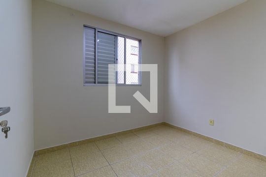 Quarto 1 de apartamento à venda com 2 quartos, 48m² em Vila Carmosina, São Paulo