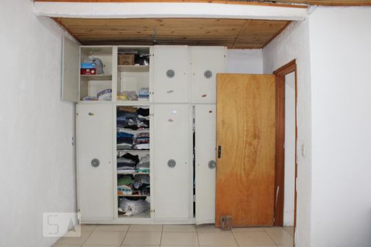 Quarto 3 de casa à venda com 3 quartos, 80m² em Guajuviras, Canoas
