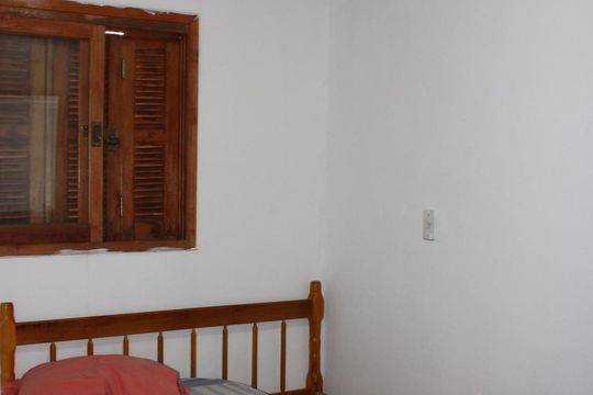 Quarto 1 de casa à venda com 3 quartos, 80m² em Guajuviras, Canoas