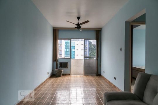 Sala de apartamento para alugar com 2 quartos, 110m² em Vila Matias, Santos