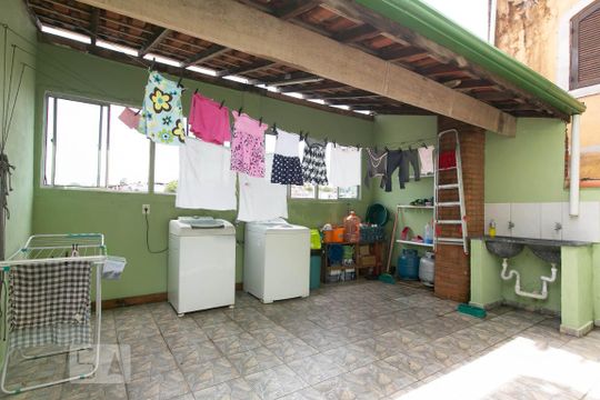 Área de Serviço  de casa à venda com 4 quartos, 300m² em Parada Xv de Novembro, São Paulo