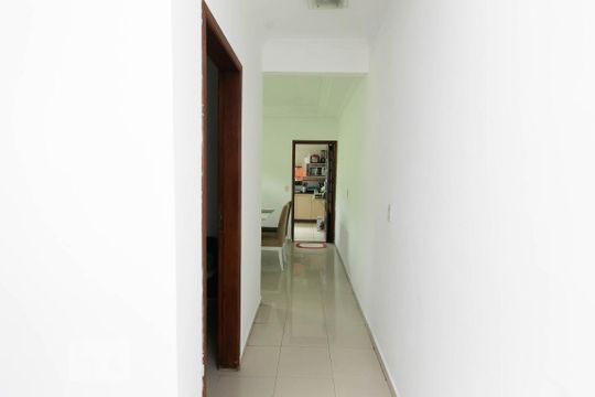 Corredor de casa à venda com 4 quartos, 300m² em Parada Xv de Novembro, São Paulo