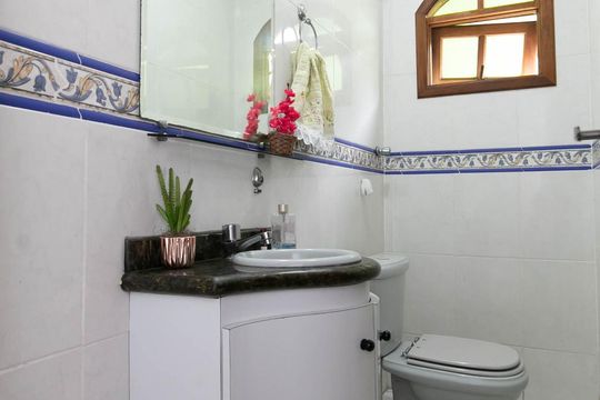 Lavabo de casa para alugar com 4 quartos, 300m² em Parada Xv de Novembro, São Paulo