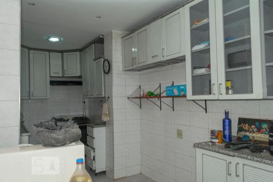 Cozinha de apartamento à venda com 2 quartos, 90m² em Grajaú, Rio de Janeiro