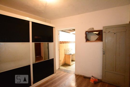 Quarto 1 de apartamento para alugar com 1 quarto, 30m² em Braz de Pina, Rio de Janeiro